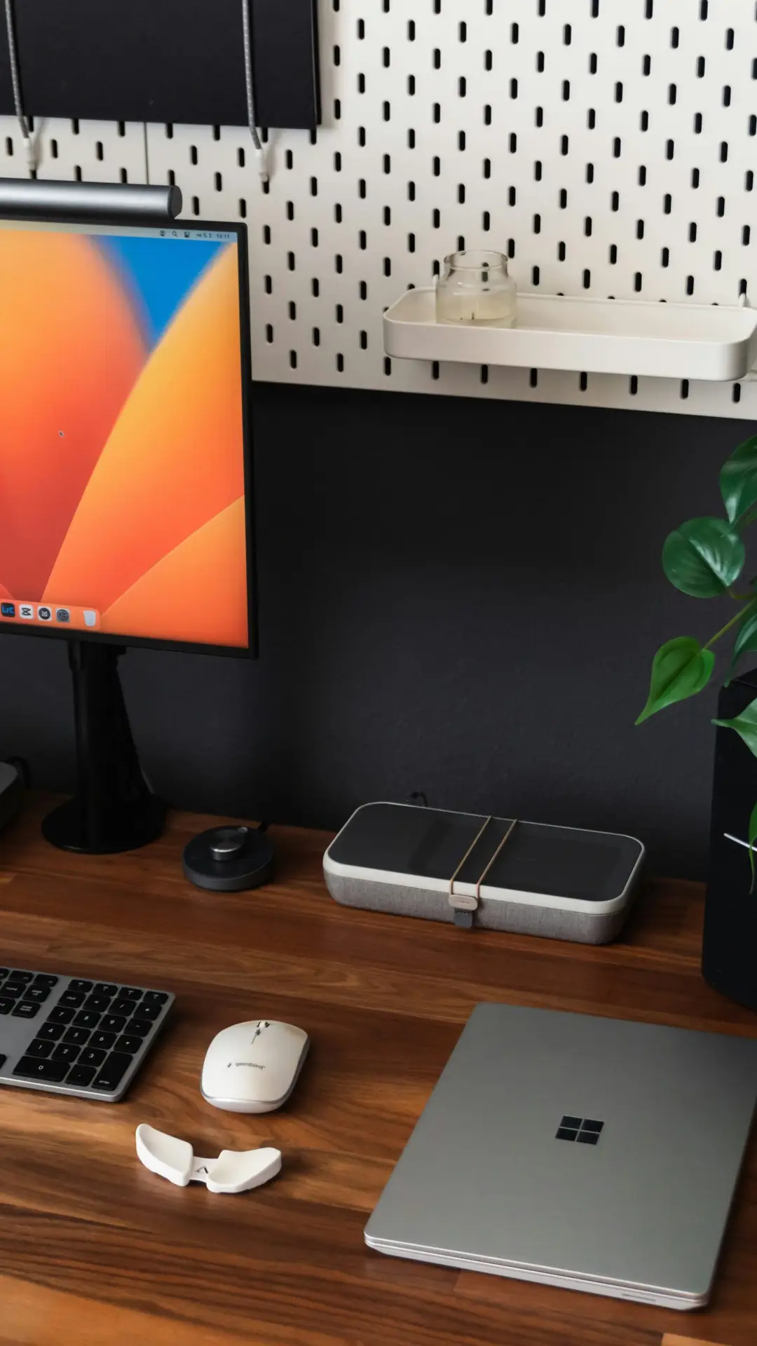 Project-Chaos-to-Clarity-How-Microsoft-Planner-Transforms-Small-Businesses-scaledjpg • Managed IT Services and Cybersecurity Provider in Singapore. a desk with a laptop, keyboard, mouse and a monitor